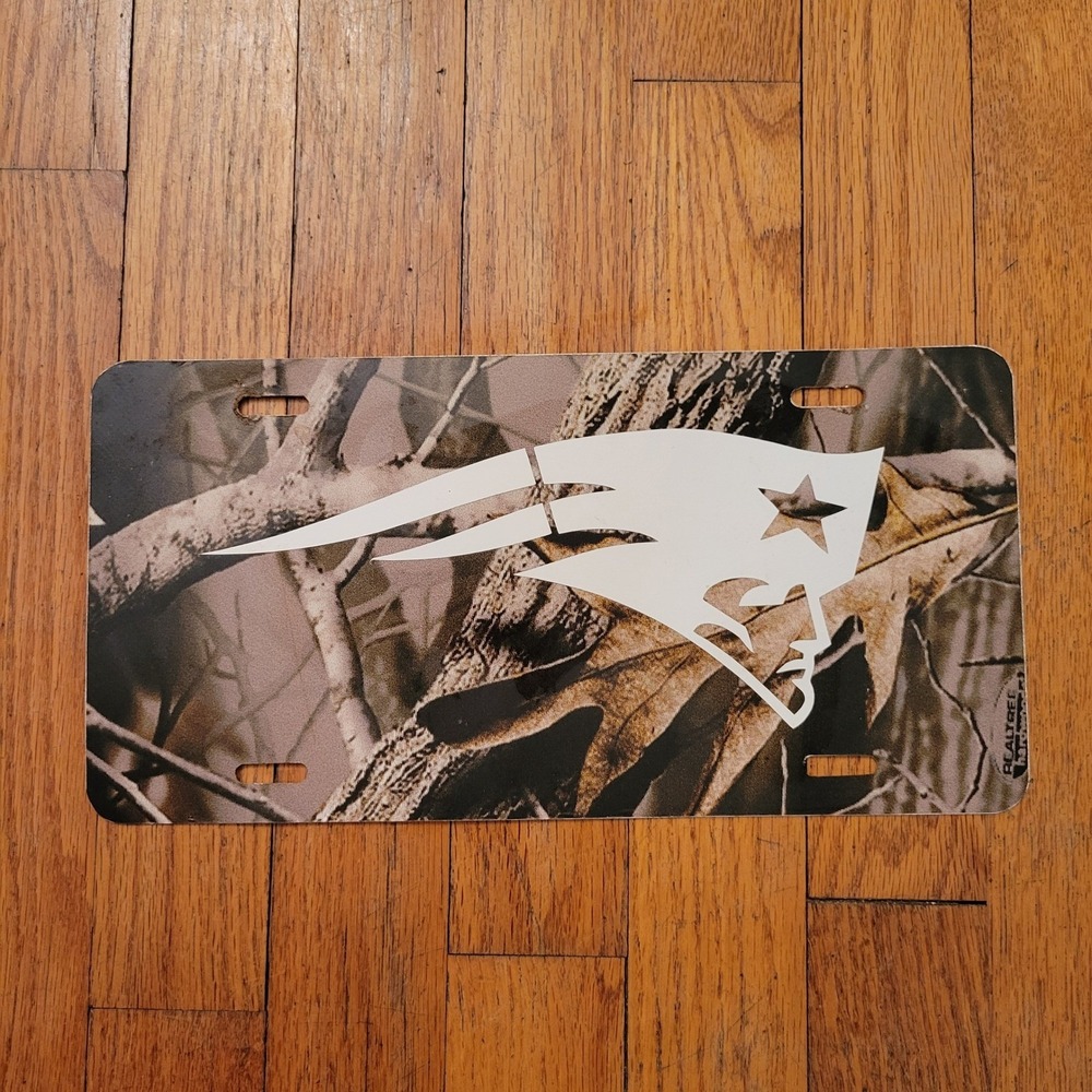 New England Patriots Realtree Camo Front License Plate NFL Decorative Football